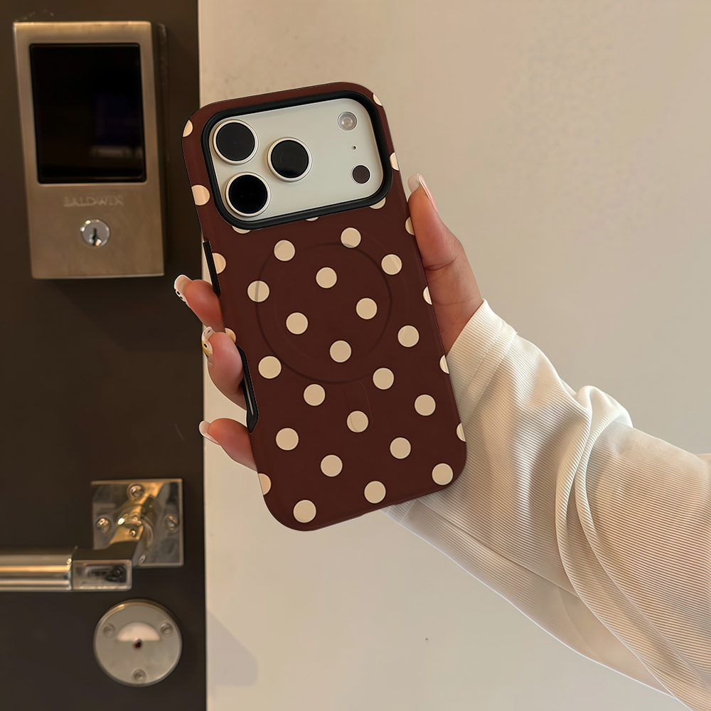 Custodia per telefono marrone  - Apple Iphone 16 recensione e prezzo