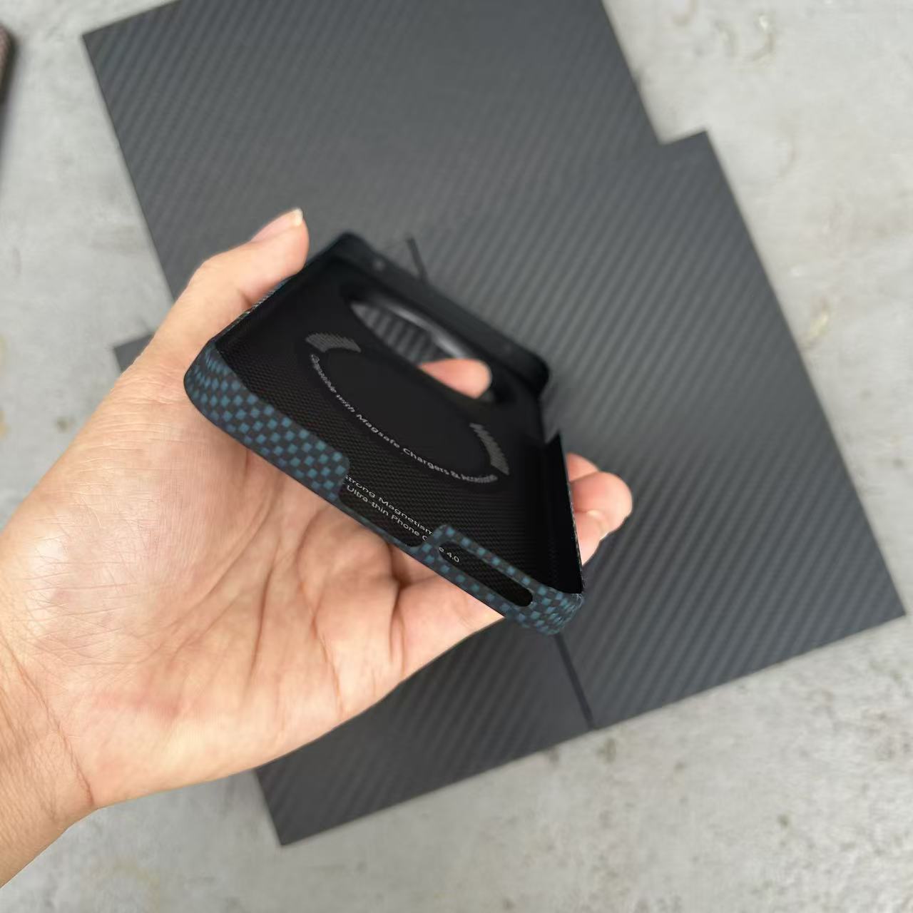Fibra di carbonio ultrasottile - Huawei Mate 60 recensione e prezzo